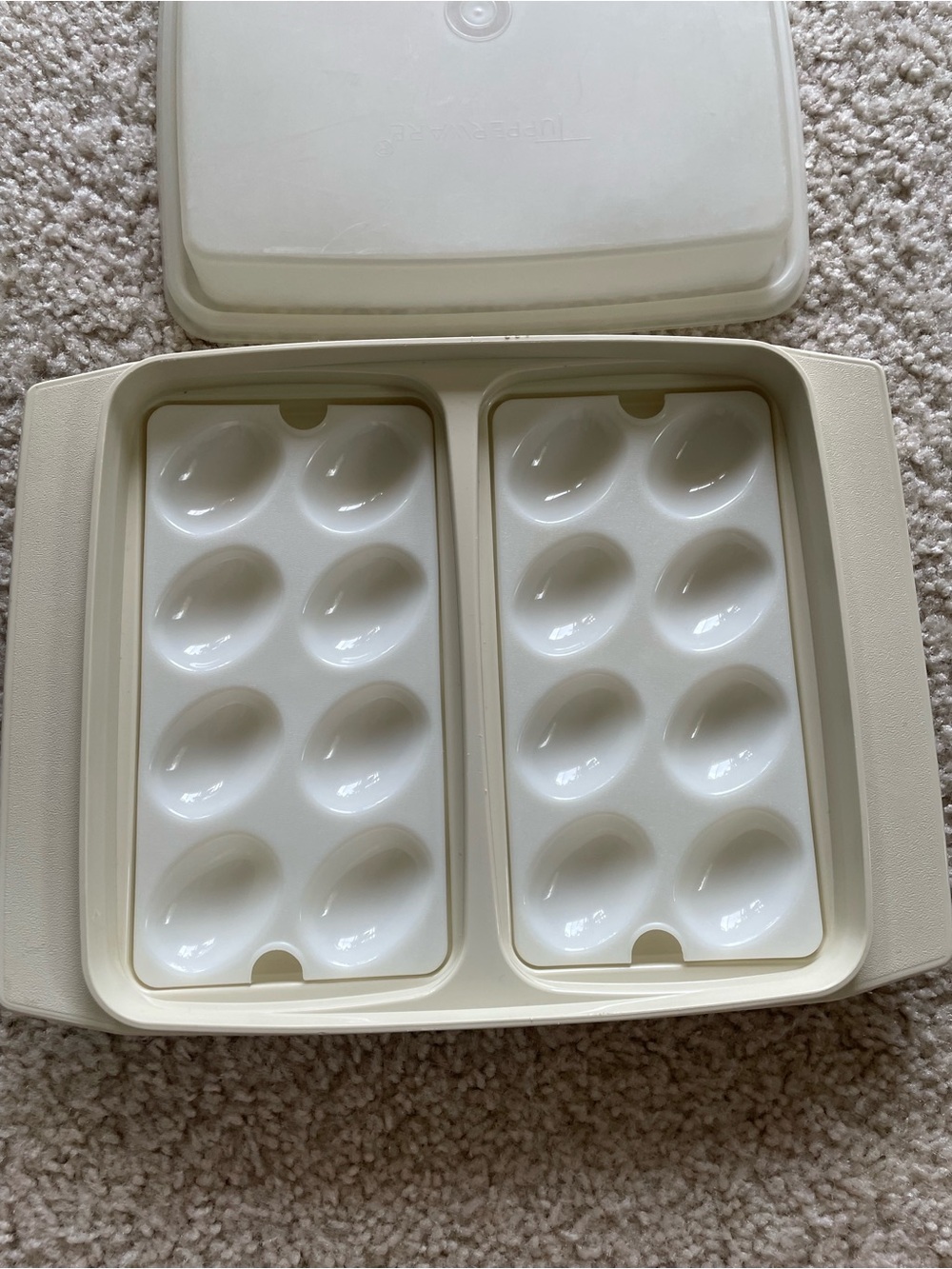 Tupperware Deviled Egg Tray - Picture 5 of 7
